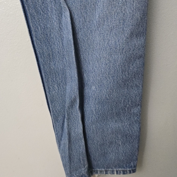 Levi's Distressed Blue Jeans - Picture 10 of 16